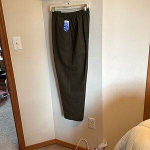 Olive Green Women’s Elastic Waist washable wool blend Dress Pants